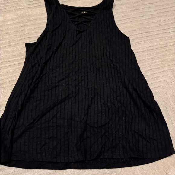 Black tank top - Picture 1 of 2